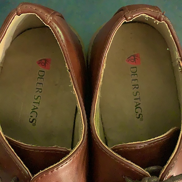 EUC Deerstags boys brown dress shoes, sz 5M - Picture 2 of 4